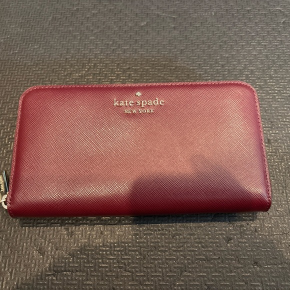 KATE SPADE Continental Accordion Wallet Red Leather - Picture 1 of 6